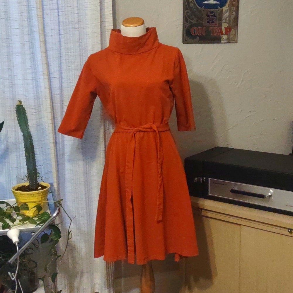 Heart of Haute aline super spy dress XL paprika